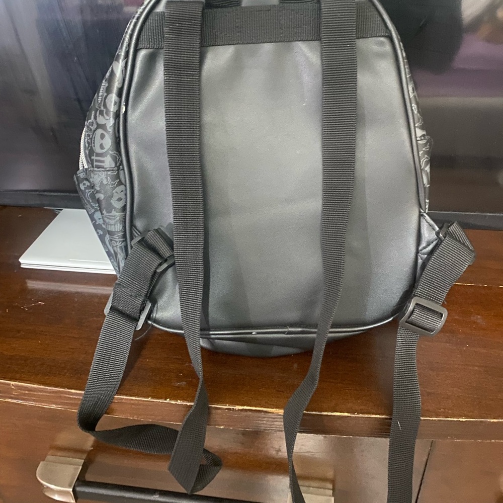 Backpack/purse - Picture 3 of 7